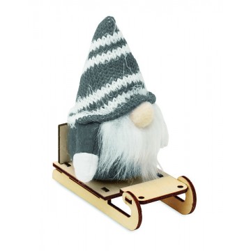 Gnome pe sanie din lemn...