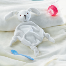 Păturică cu jucărie din pluş pentru bebeluşi